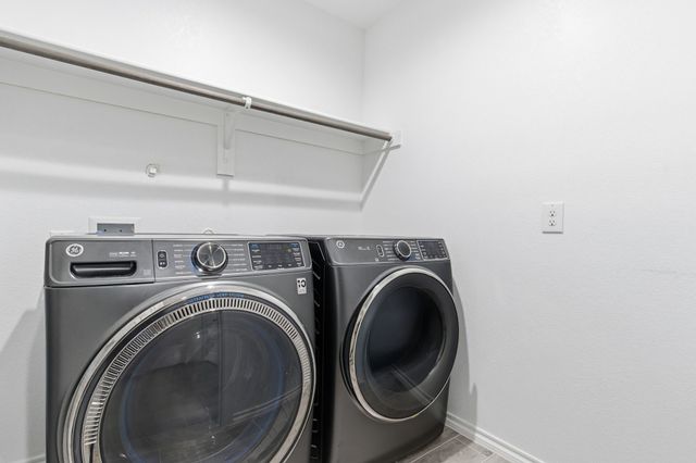 437 Falcon Way, Azle, TX 76020