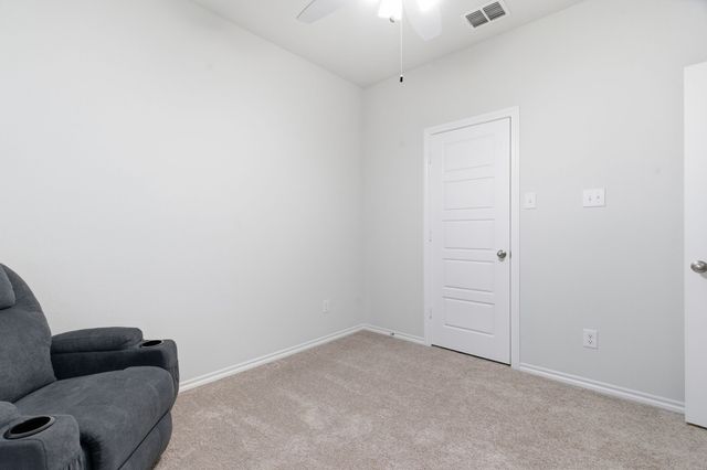 437 Falcon Way, Azle, TX 76020