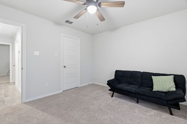 437 Falcon Way, Azle, TX 76020