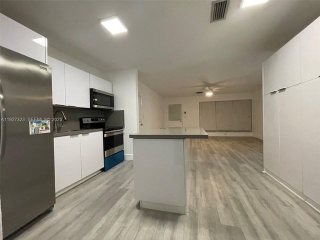 4536 SW 24th Ave, Dania Beach, FL 33312