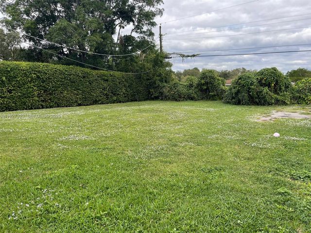 4536 SW 24th Ave, Dania Beach, FL 33312