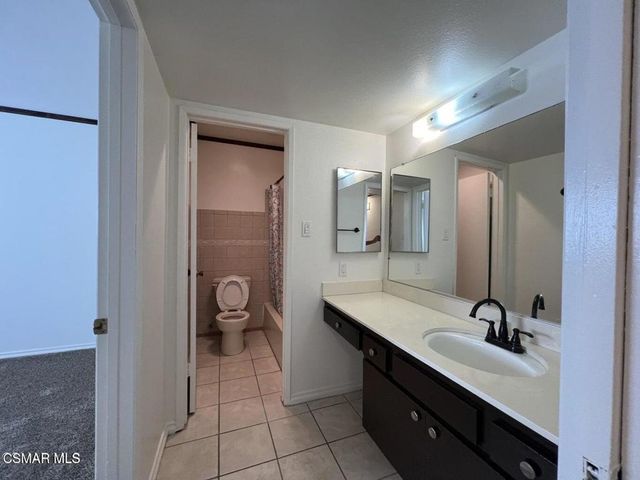 18617 Clark Street 4, Tarzana, CA 91356