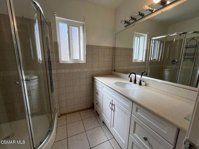18617 Clark Street 4, Tarzana, CA 91356