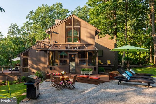 725 LAUREL RIDGE RD, Reinholds, PA 17569