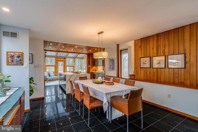 725 LAUREL RIDGE RD, Reinholds, PA 17569