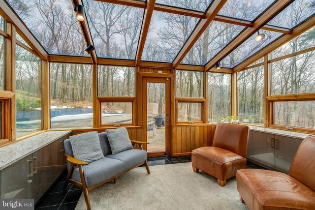 725 LAUREL RIDGE RD, Reinholds, PA 17569