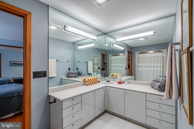 725 LAUREL RIDGE RD, Reinholds, PA 17569