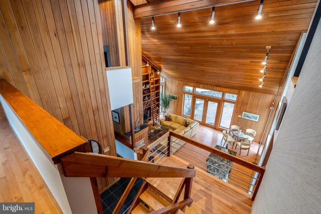 725 LAUREL RIDGE RD, Reinholds, PA 17569