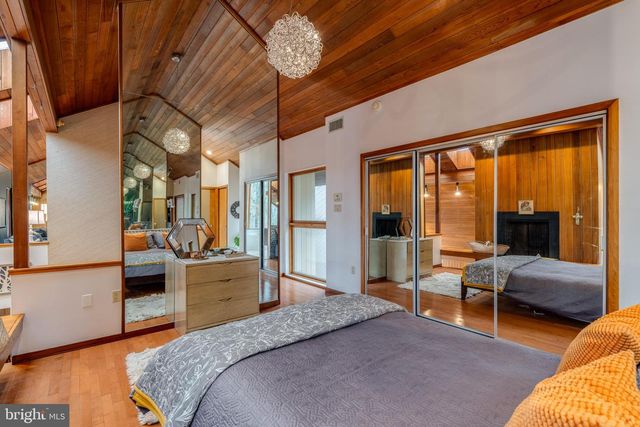 725 LAUREL RIDGE RD, Reinholds, PA 17569