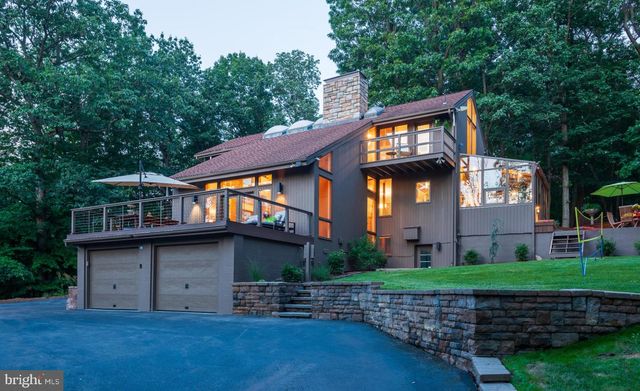 725 LAUREL RIDGE RD, Reinholds, PA 17569