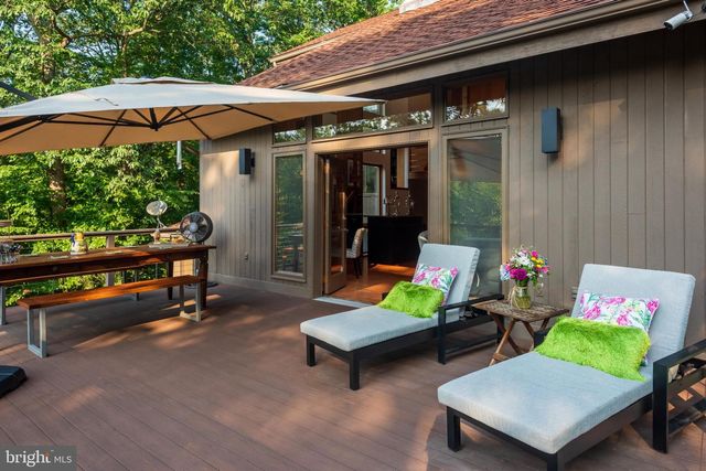 725 LAUREL RIDGE RD, Reinholds, PA 17569