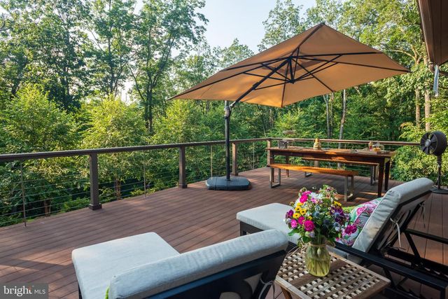 725 LAUREL RIDGE RD, Reinholds, PA 17569