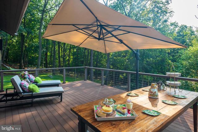 725 LAUREL RIDGE RD, Reinholds, PA 17569