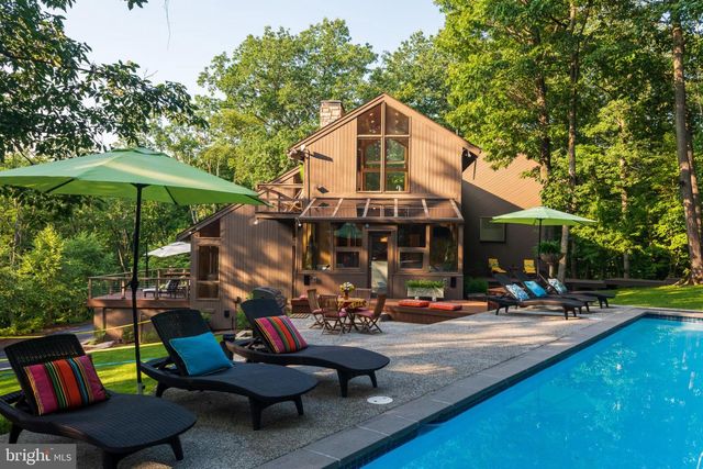 725 LAUREL RIDGE RD, Reinholds, PA 17569