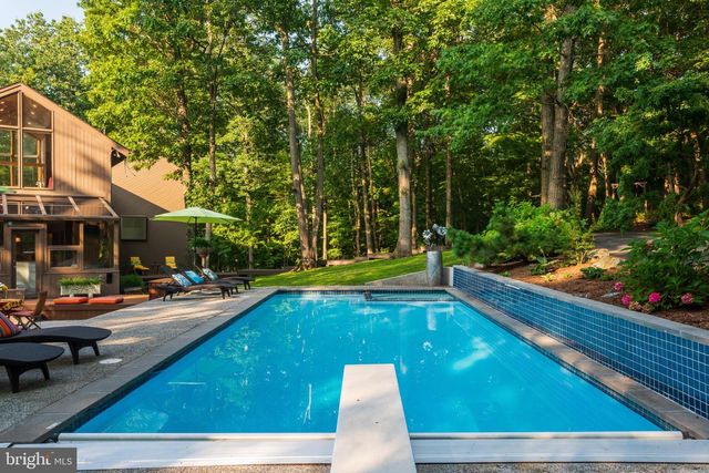 725 LAUREL RIDGE RD, Reinholds, PA 17569