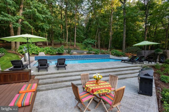 725 LAUREL RIDGE RD, Reinholds, PA 17569