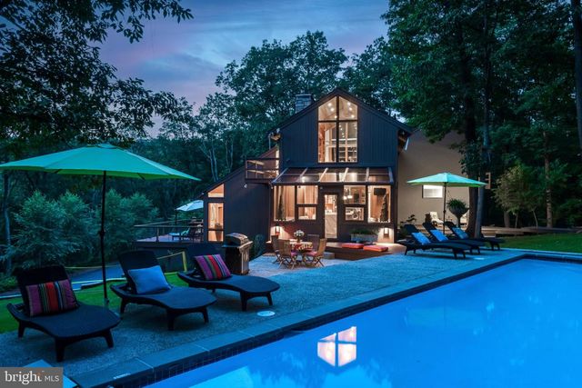 725 LAUREL RIDGE RD, Reinholds, PA 17569