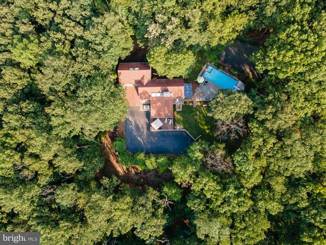 725 LAUREL RIDGE RD, Reinholds, PA 17569