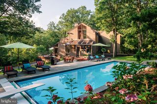 725 LAUREL RIDGE RD, Reinholds, PA 17569