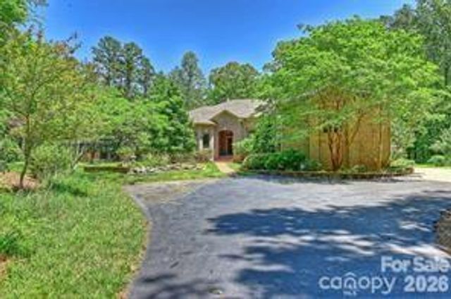 8680 Hills Dell Drive, Concord, NC 28027