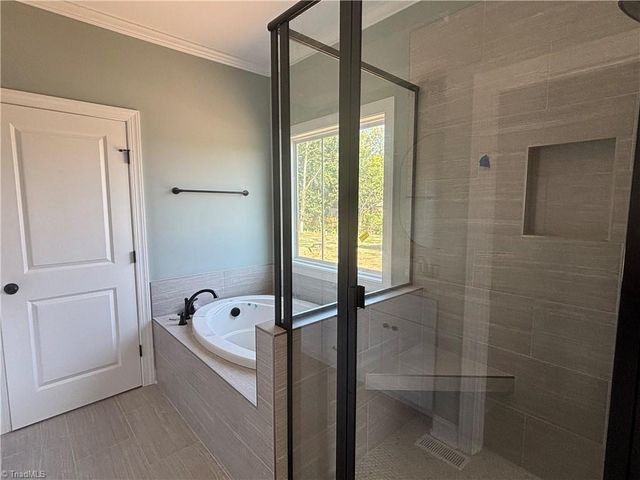 211 Cool Run, Lexington, NC 27295