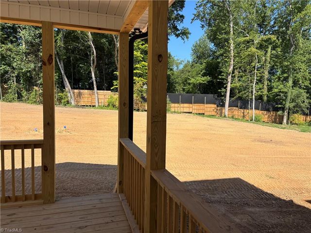 211 Cool Run, Lexington, NC 27295