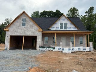 211 Cool Run, Lexington, NC 27295