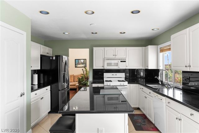 1385 North Hollywood Boulevard, Las Vegas, NV 89110