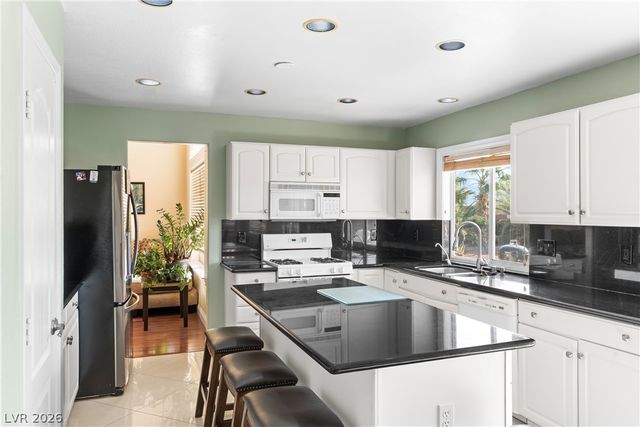 1385 North Hollywood Boulevard, Las Vegas, NV 89110