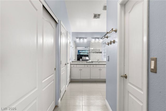 1385 North Hollywood Boulevard, Las Vegas, NV 89110