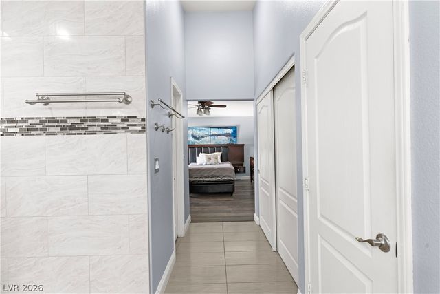 1385 North Hollywood Boulevard, Las Vegas, NV 89110