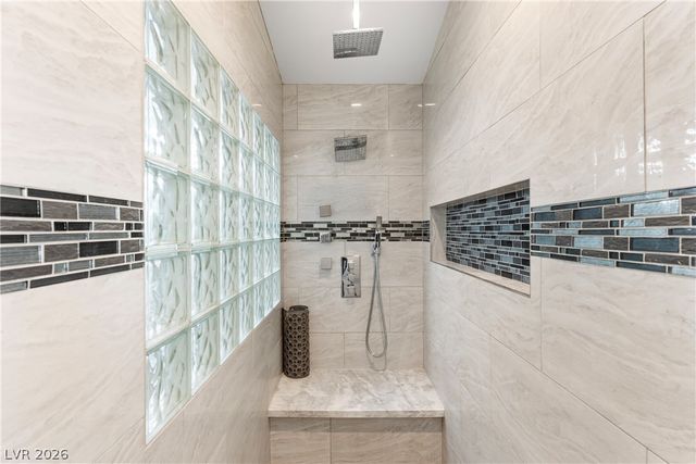 1385 North Hollywood Boulevard, Las Vegas, NV 89110