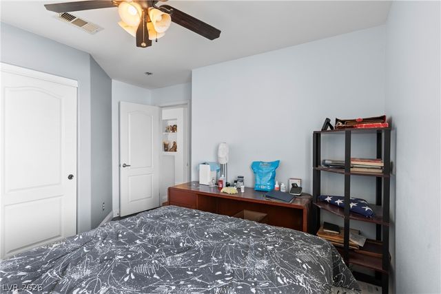 1385 North Hollywood Boulevard, Las Vegas, NV 89110