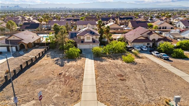 1385 North Hollywood Boulevard, Las Vegas, NV 89110