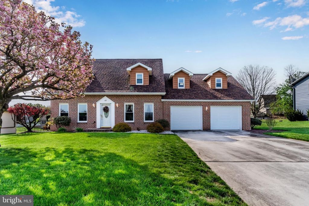 112 DOGWOOD DRIVE, Mount Holly Springs, PA 17065