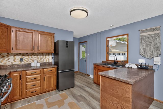 525 SW State Street, Ankeny, IA 50023