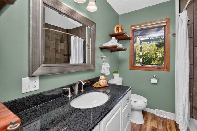 525 SW State Street, Ankeny, IA 50023