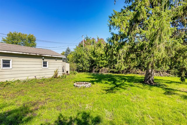 525 SW State Street, Ankeny, IA 50023