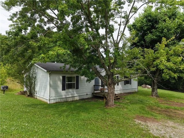 1833 S Hanshew Road, Fayetteville, AR 72701