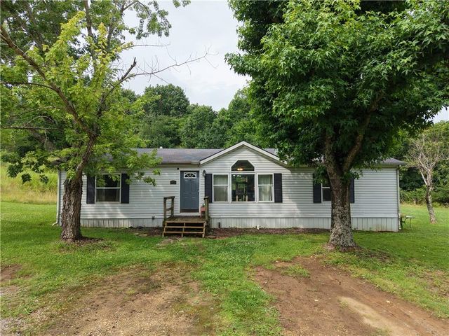 1833 S Hanshew Road, Fayetteville, AR 72701