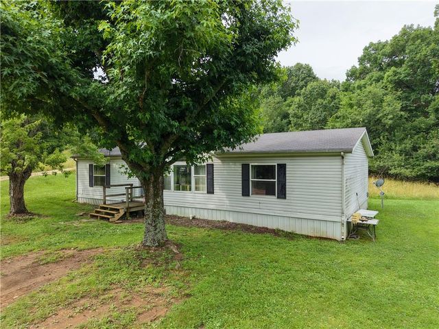 1833 S Hanshew Road, Fayetteville, AR 72701