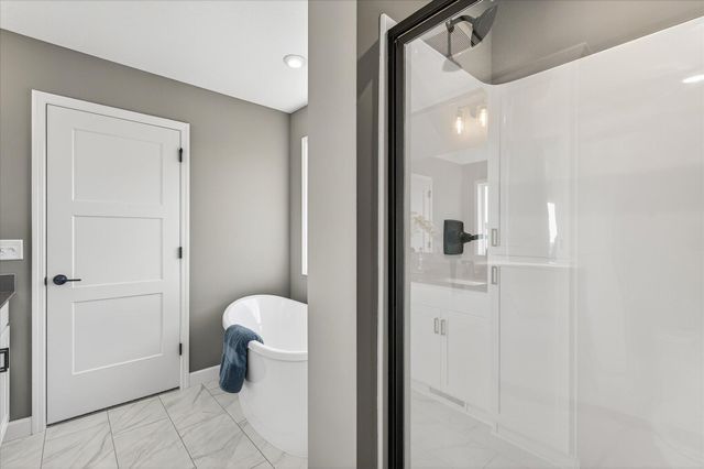 1321 Woods Road NE, Isanti, MN 55040