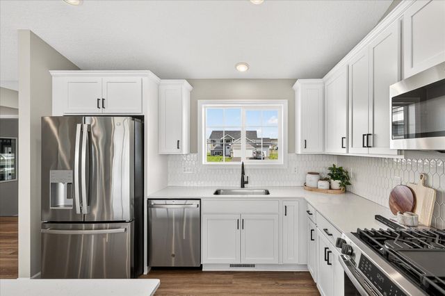 1321 Woods Road NE, Isanti, MN 55040