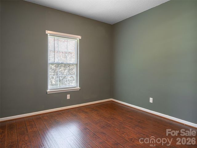 10 Ashe Road, Candler, NC 28715