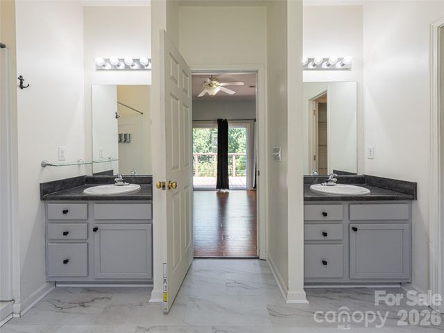 10 Ashe Road, Candler, NC 28715