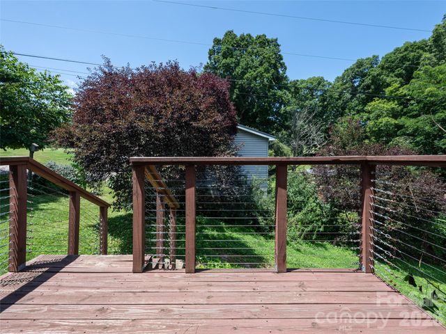 10 Ashe Road, Candler, NC 28715