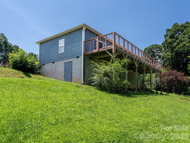 10 Ashe Road, Candler, NC 28715