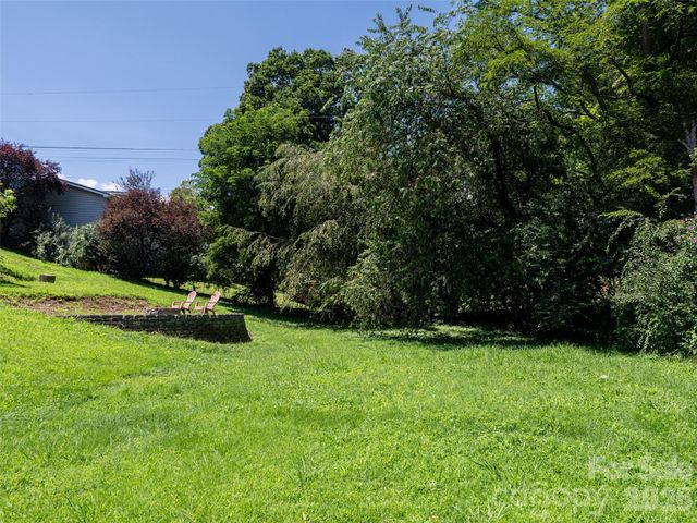 10 Ashe Road, Candler, NC 28715