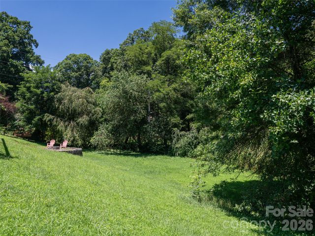 10 Ashe Road, Candler, NC 28715
