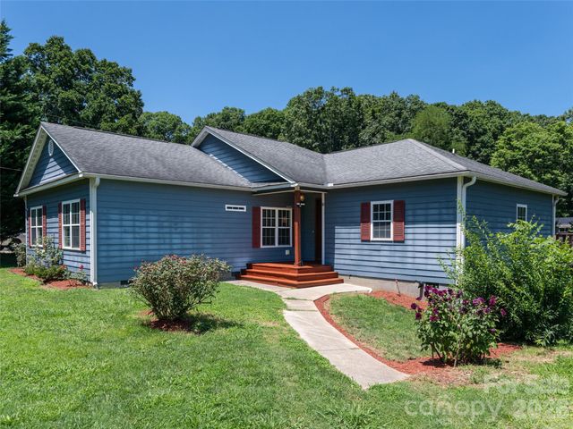 10 Ashe Road, Candler, NC 28715